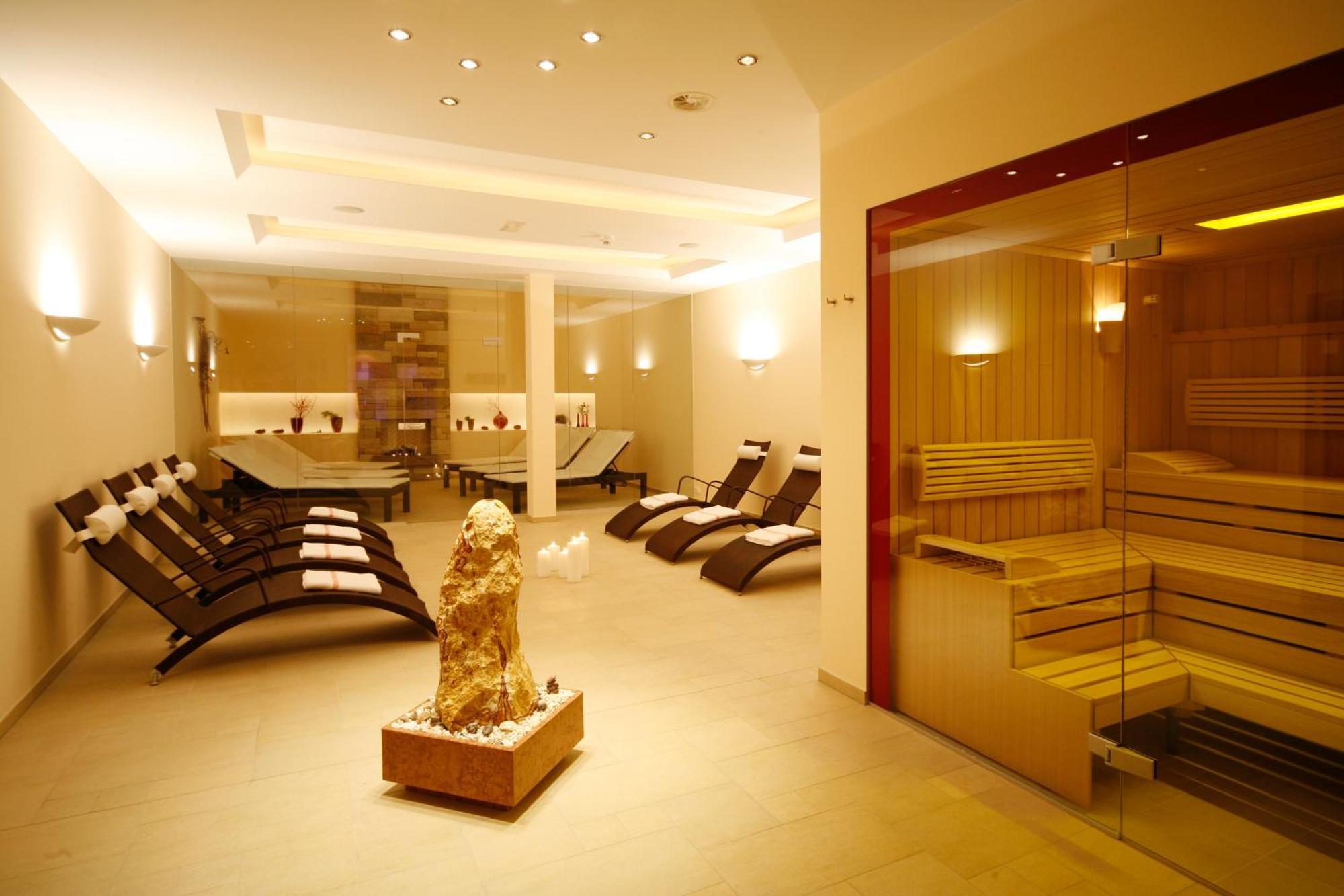 Hotel Restaurant Formarin Oberlech Ngoại thất bức ảnh